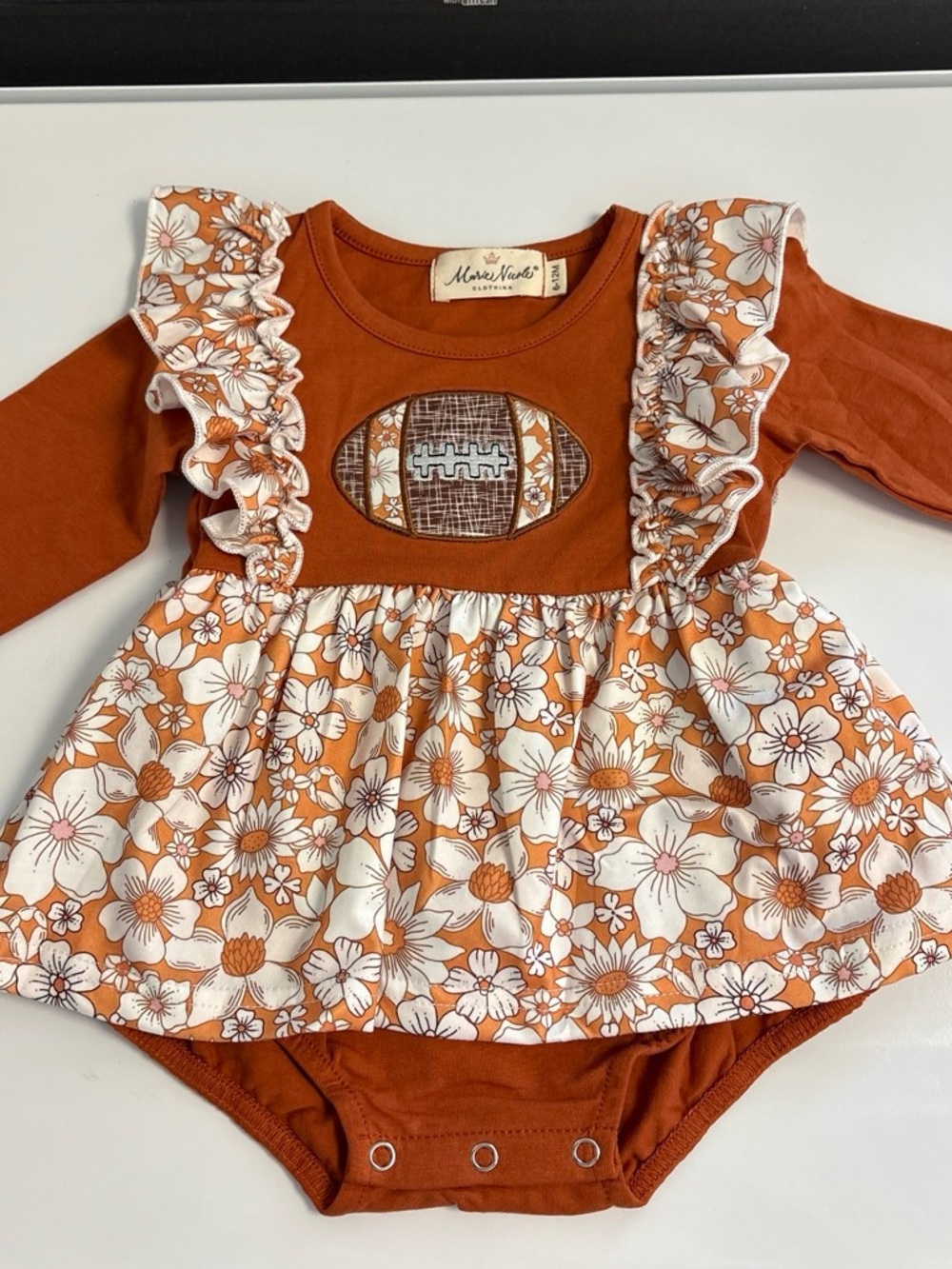 Marie Nicole Outfit